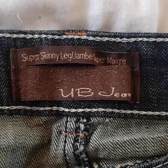 2 Denim Pants 1 Denim Capri Pants - Picture 5 of 10